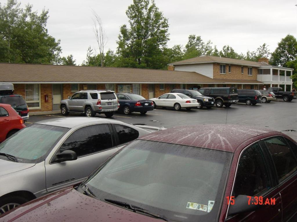 Chateau Motor Lodge Grand Island Bagian luar foto